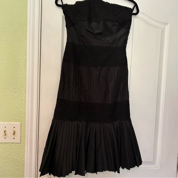 Banana Republic Black Pleated Strapless Lace Dress - Picture 4 of 14